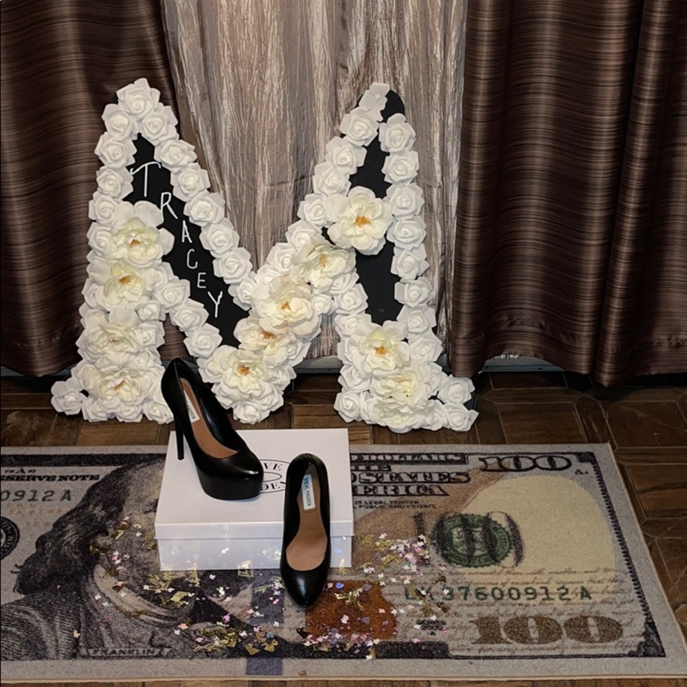 Steve Madden daffodil pumps